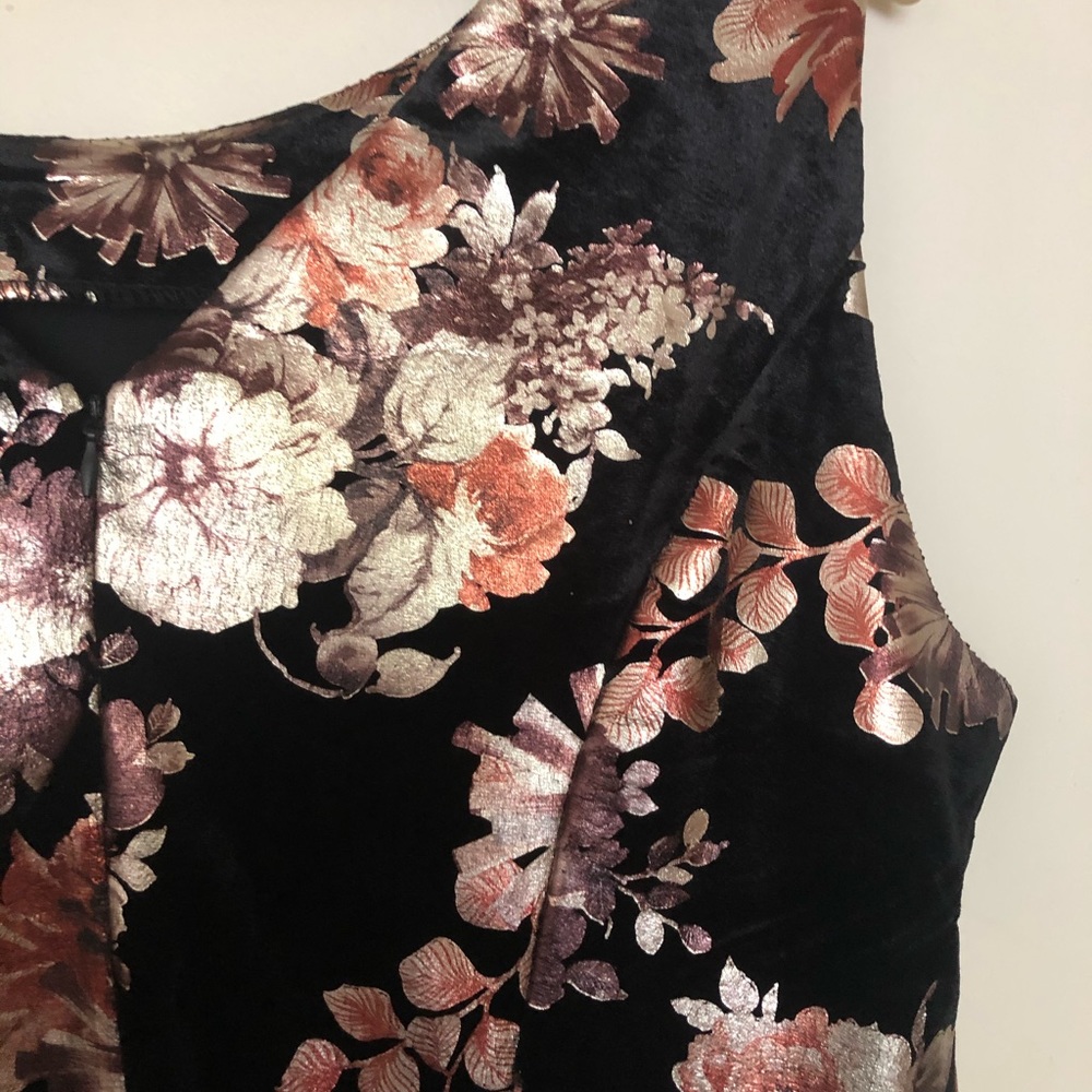 Floral Midi Dress - Picture 3 of 7